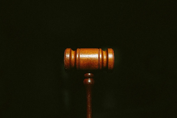 虚拟货币纠纷该选香港还是新加坡仲裁？资深律师深度解析