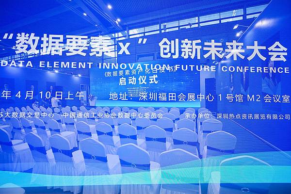 市场风云突变：从42000到44000的突破性行情解析
